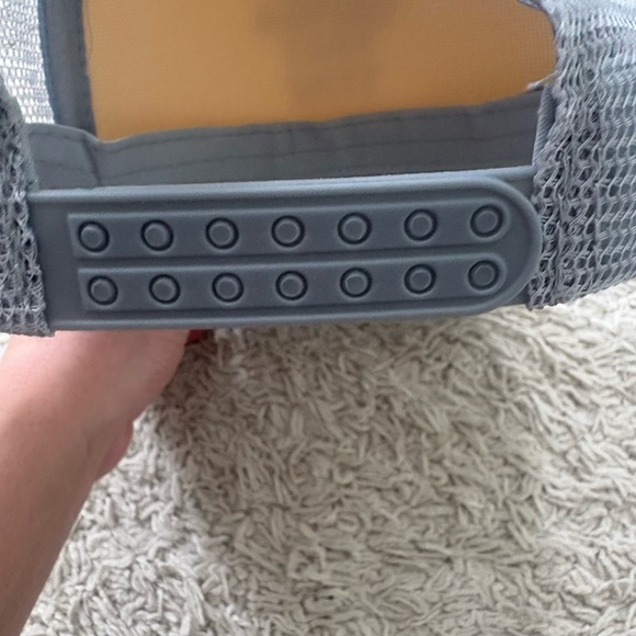 SHEIN Gray and White Trucker Hat - Picture 3 of 4